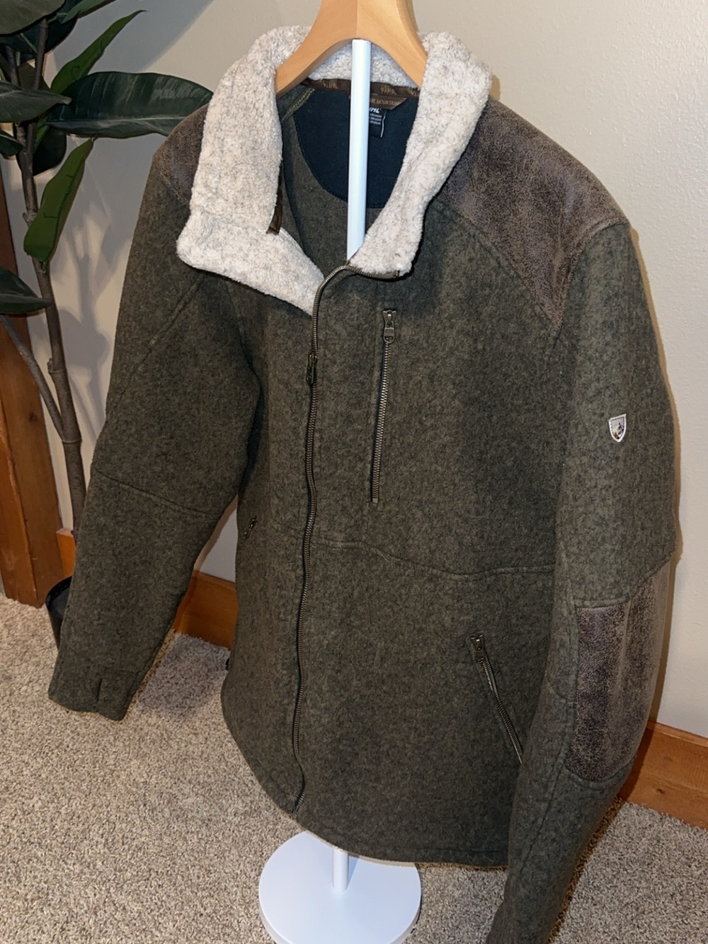 Kuhl Men's Olive Green Sherpa Collar Wool-Blend Pea Coat